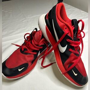 Nike Flex Contact 4 Red White Black sneakers Size 7y. SKU A34